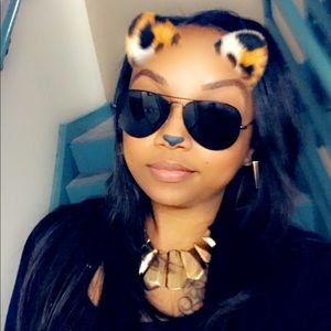 Meet your Posher, Dominque